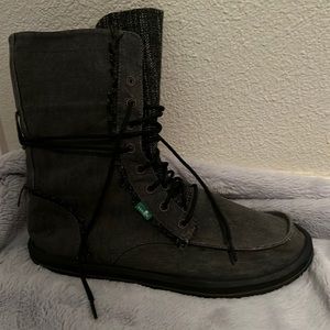 Sanuk Charcoal Stevie Boots